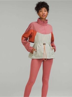 Lululemon Evergreen Anorak in Briar Rose, Sz 8 (P2P 21.5”)